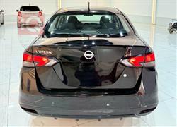 نيسان فيرسا